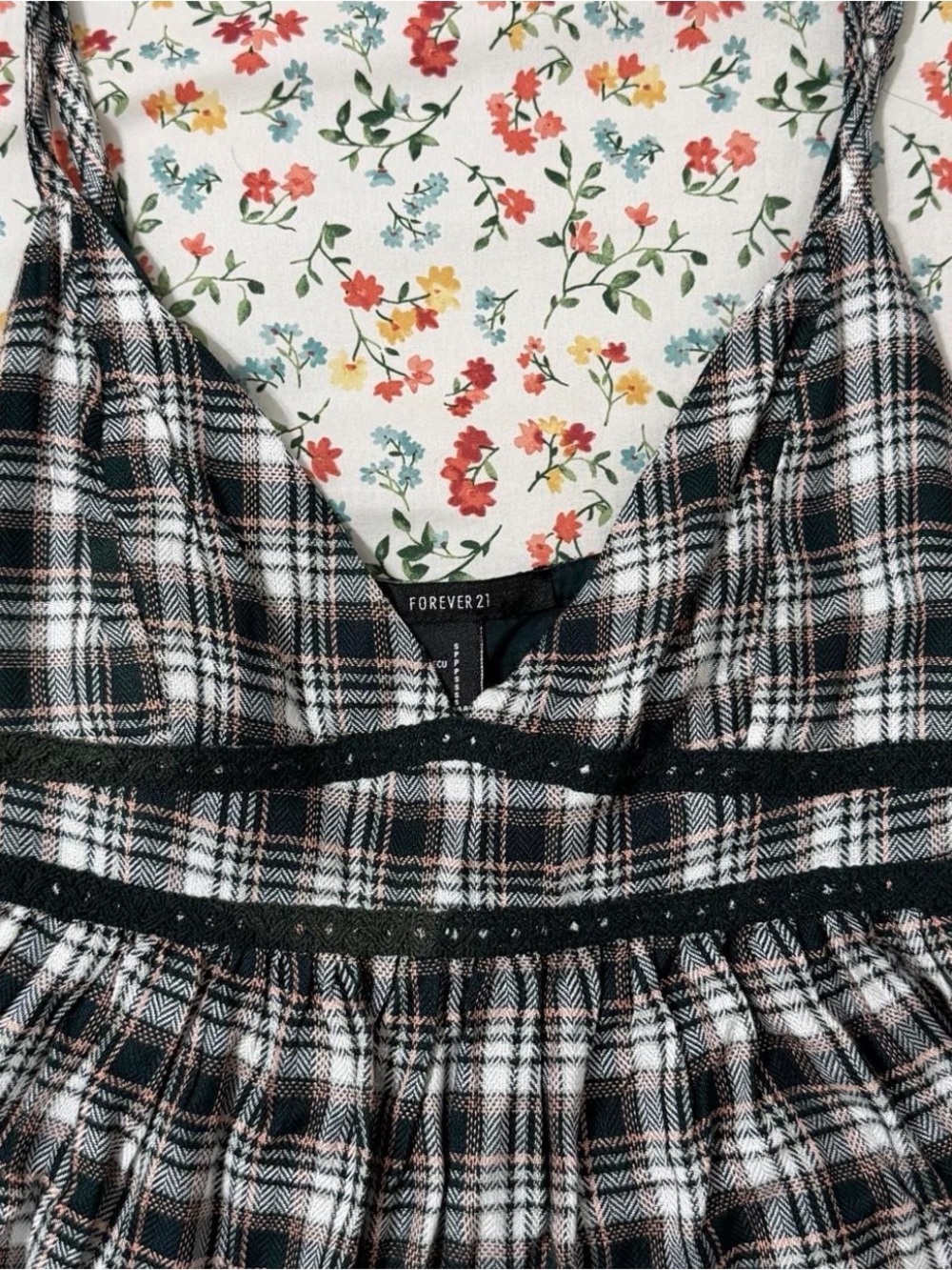 Forever 21 green & White Plaid Spaghetti-Strap Peplum Top - Picture 3 of 5